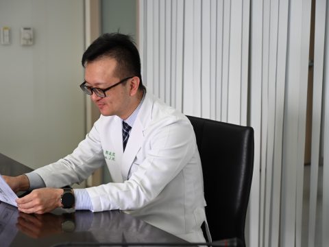 Dr. Guo Jeng-Hong perform ICH treatment with NaoTrac